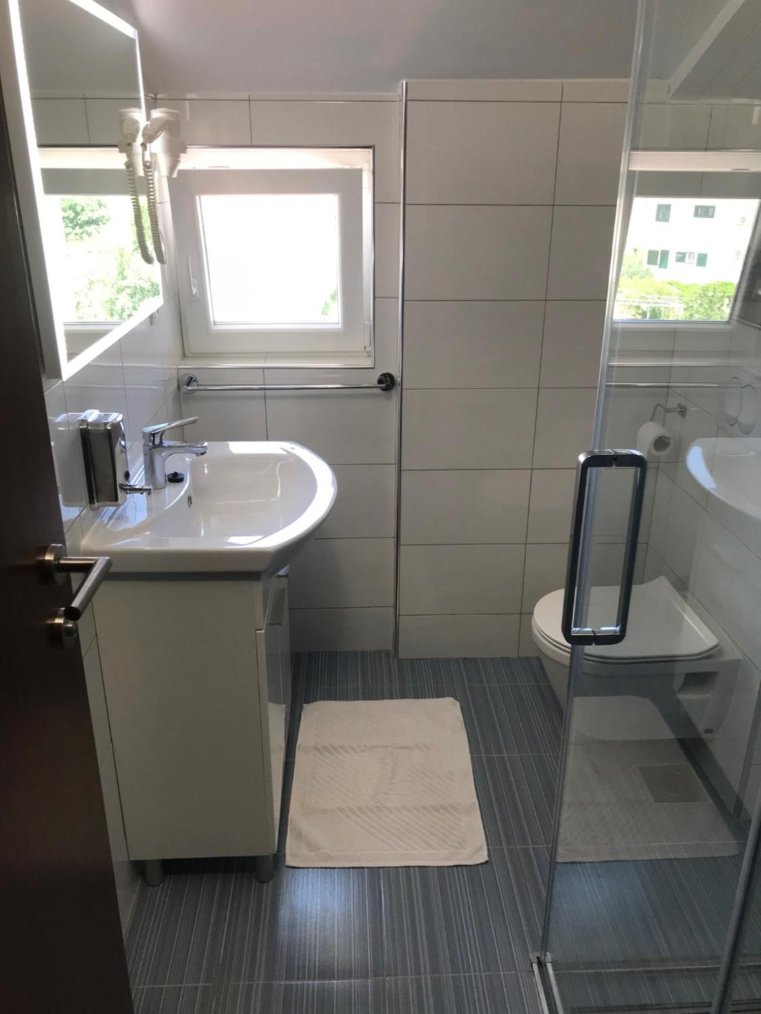 Villa Lucia Premium Rooms Примоштен Экстерьер фото